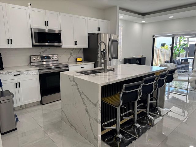 25232 SW 107th Ave 0, Homestead, FL 33032