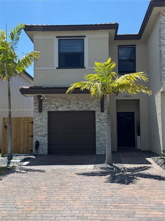 25232 SW 107th Ave 0, Homestead, FL 33032