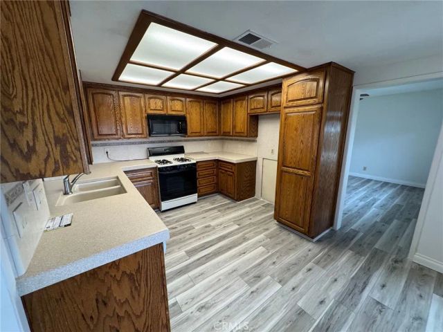 30431 Sparkle Drive, Canyon Lake, CA 92587