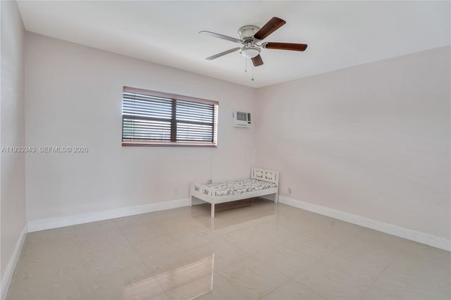 7401 Pines Boulevard 221, Pembroke Pines, FL 33024