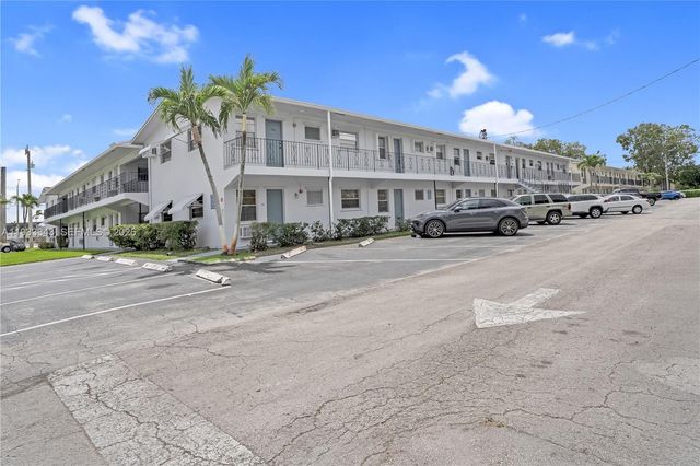 7401 Pines Boulevard 221, Pembroke Pines, FL 33024