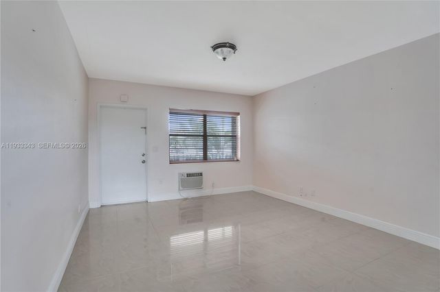 7401 Pines Boulevard 221, Pembroke Pines, FL 33024