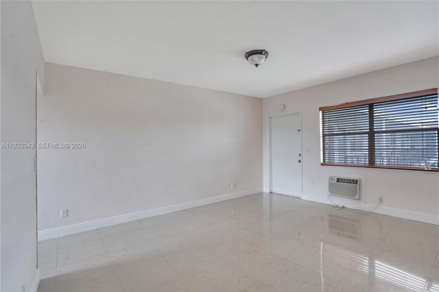 7401 Pines Boulevard 221, Pembroke Pines, FL 33024