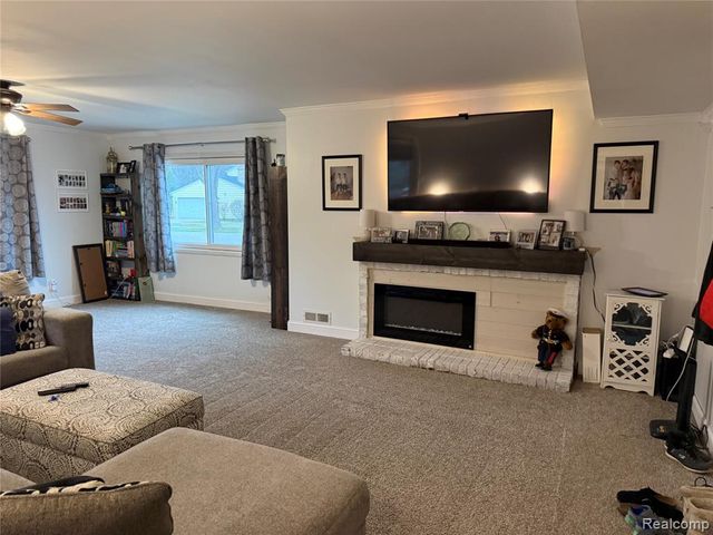 2769 Renshaw Drive, Troy, MI 48085