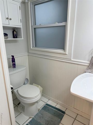 2769 Renshaw Drive, Troy, MI 48085