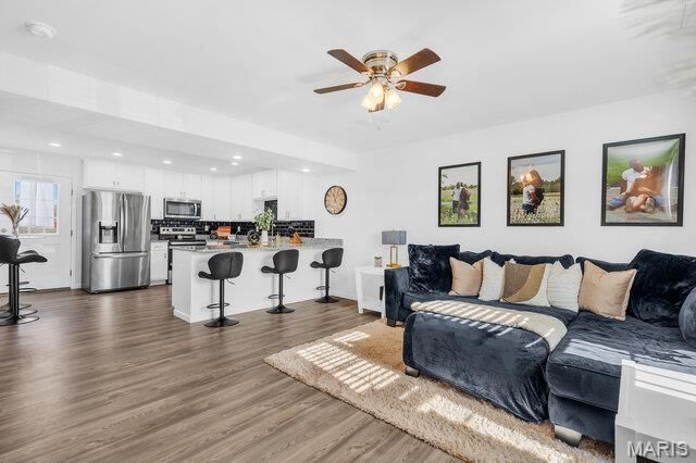 815 Navajo Trail, Warrenton, MO 63383