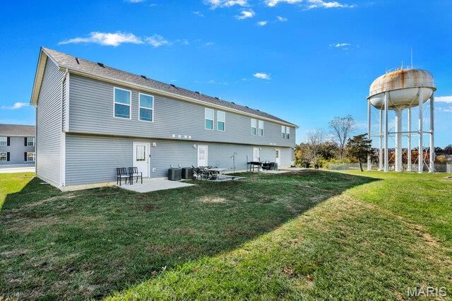 815 Navajo Trail, Warrenton, MO 63383