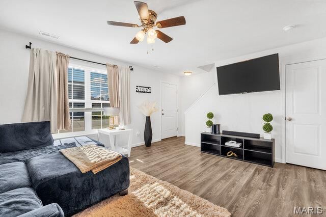 815 Navajo Trail, Warrenton, MO 63383