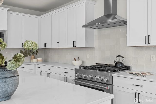 1617 Lockridge Loop E, Enumclaw, WA 98022