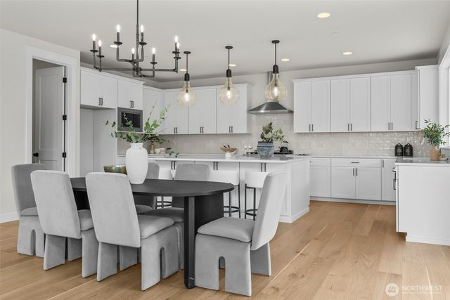 1617 Lockridge Loop E, Enumclaw, WA 98022