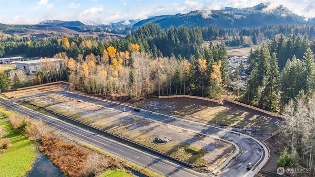 1617 Lockridge Loop E, Enumclaw, WA 98022