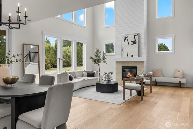 1617 Lockridge Loop E, Enumclaw, WA 98022