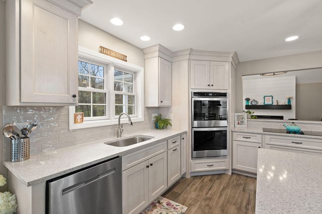231 N 182 W, Valparaiso, IN 46385
