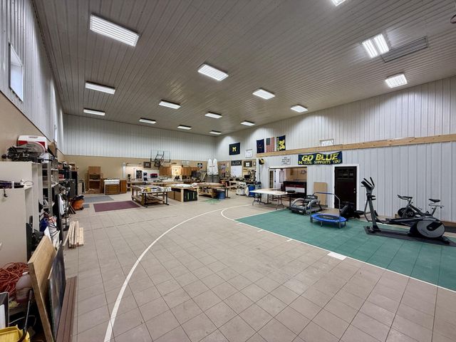 231 N 182 W, Valparaiso, IN 46385