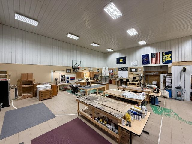 231 N 182 W, Valparaiso, IN 46385