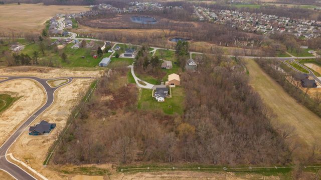 231 N 182 W, Valparaiso, IN 46385