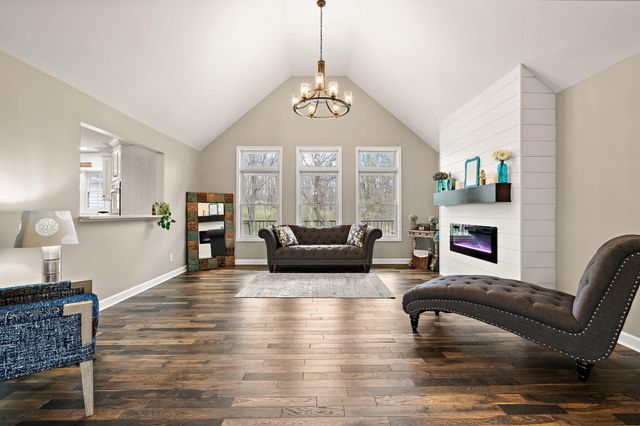 231 N 182 W, Valparaiso, IN 46385
