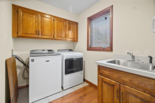 10546 Westgate Street, Overland Park, KS 66215