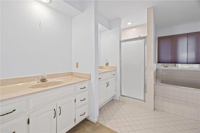 10546 Westgate Street, Overland Park, KS 66215