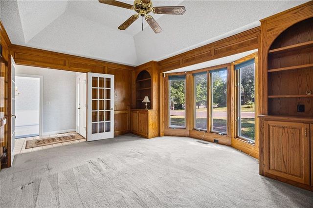 10546 Westgate Street, Overland Park, KS 66215