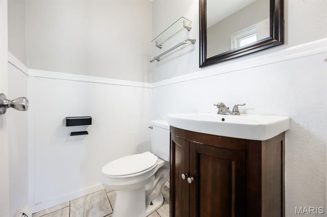 220 Anderson Ln, Belleville, IL 62221