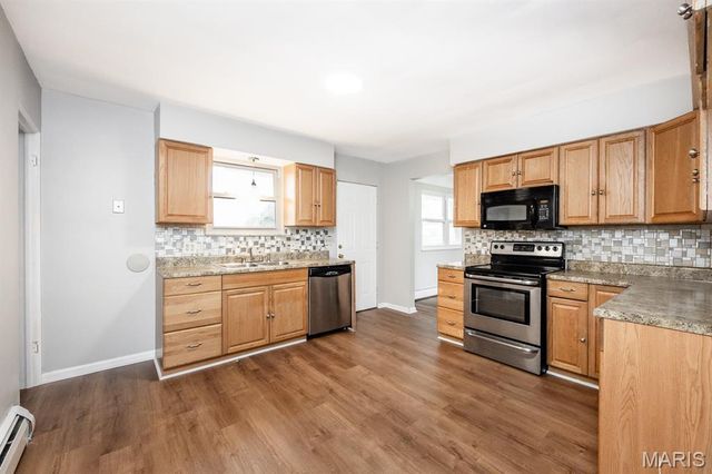 220 Anderson Ln, Belleville, IL 62221