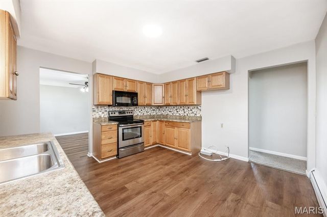 220 Anderson Ln, Belleville, IL 62221