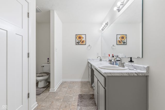 988 Belgium Boulevard, Bargersville, IN 46106