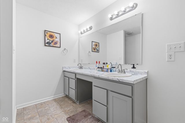 988 Belgium Boulevard, Bargersville, IN 46106