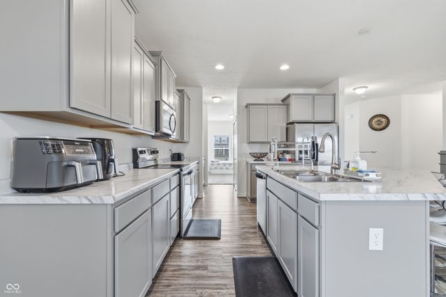 988 Belgium Boulevard, Bargersville, IN 46106