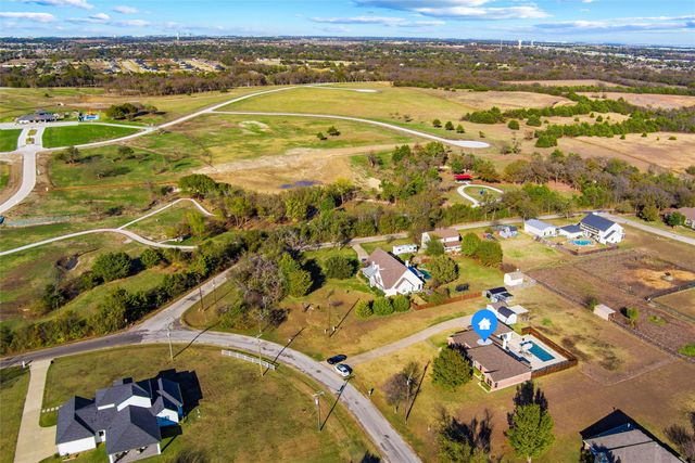 1305 E Highland Road, Waxahachie, TX 75167