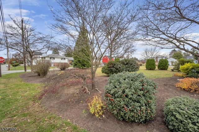 240 Aurora St, Lopatcong Twp., NJ 08865