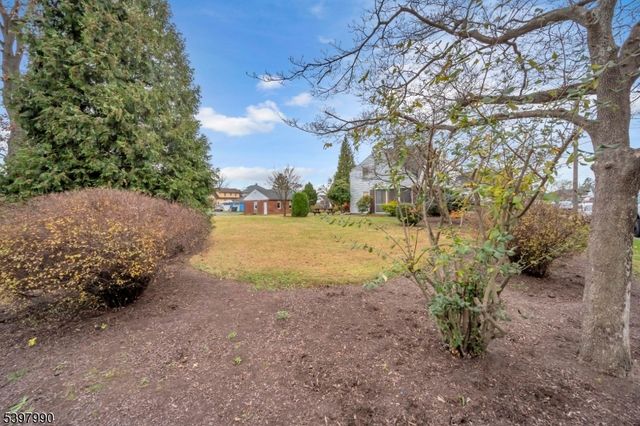 240 Aurora St, Lopatcong Twp., NJ 08865