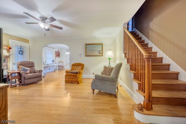 240 Aurora St, Lopatcong Twp., NJ 08865