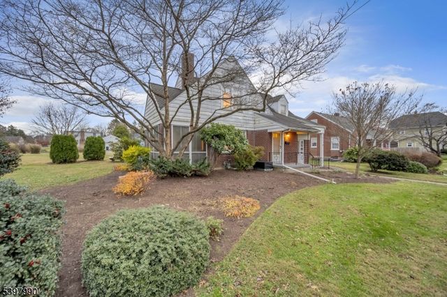 240 Aurora St, Lopatcong Twp., NJ 08865