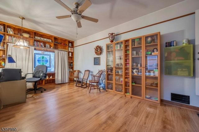 240 Aurora St, Lopatcong Twp., NJ 08865