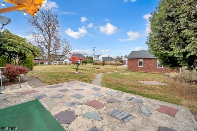 240 Aurora St, Lopatcong Twp., NJ 08865