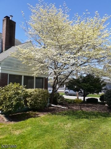 240 Aurora St, Lopatcong Twp., NJ 08865