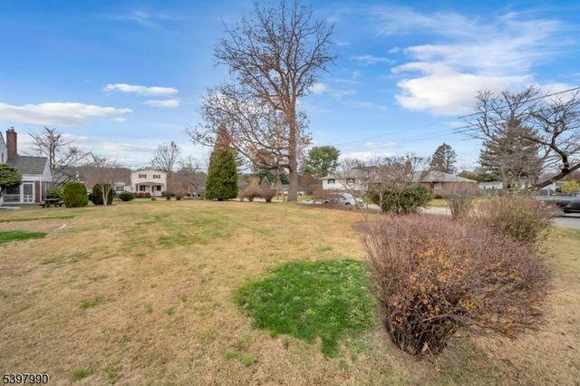 240 Aurora St, Lopatcong Twp., NJ 08865