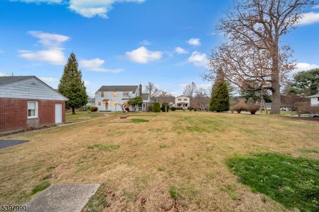 240 Aurora St, Lopatcong Twp., NJ 08865