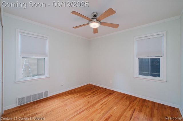 13631 Labelle Street, Oak Park, MI 48237