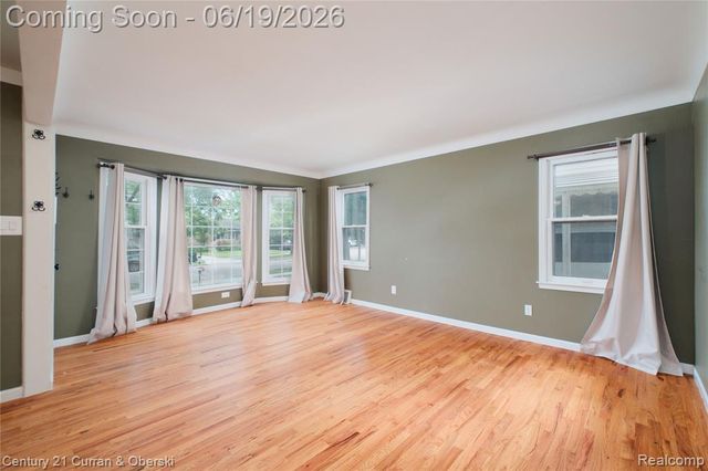 13631 Labelle Street, Oak Park, MI 48237