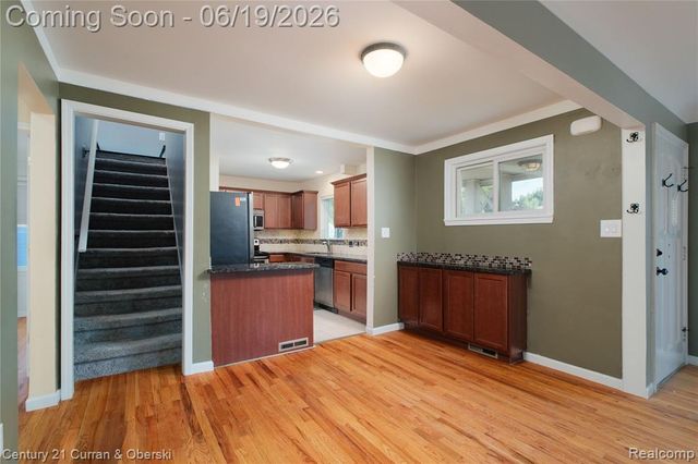13631 Labelle Street, Oak Park, MI 48237