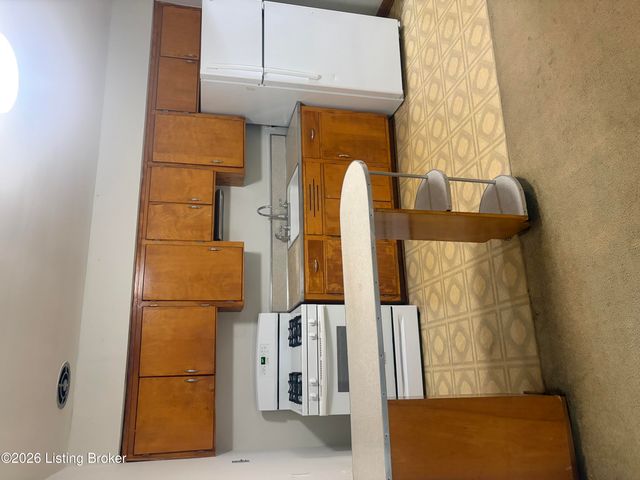 218 W Florence Ave 2, Louisville, KY 40214