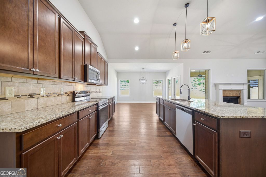 6372 Spring Cove Drive, Flowery Branch, GA 30542 — photo 2