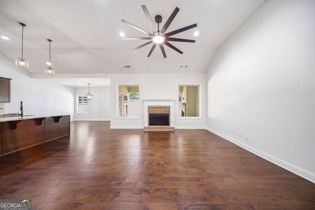 6372 Spring Cove Drive, Flowery Branch, GA 30542 — photo 3