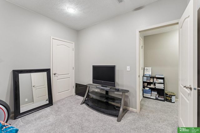 16402 Butler Avenue, Omaha, NE 68116