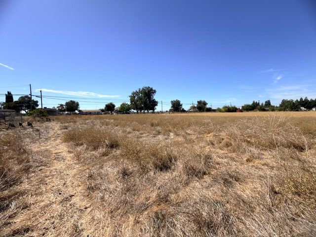 11663 E Copperopolis Rd, Stockton, CA 95215