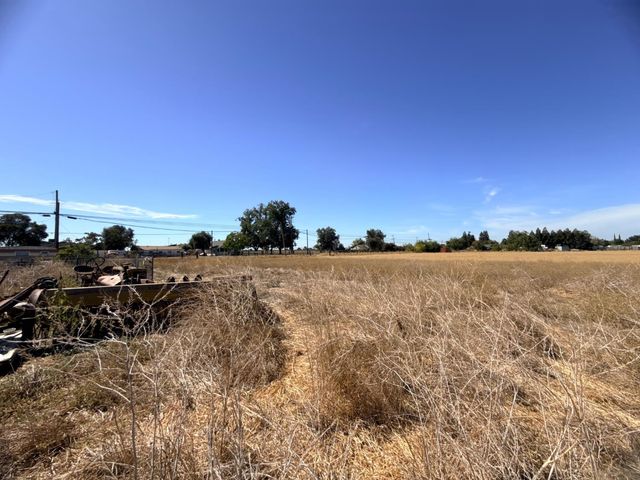 11663 E Copperopolis Rd, Stockton, CA 95215