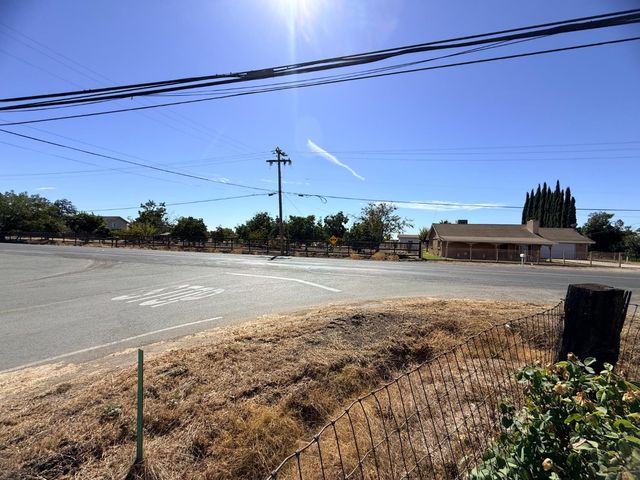11663 E Copperopolis Rd, Stockton, CA 95215